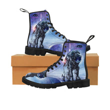 Load image into Gallery viewer, Spaceman Landed Men&#39;s Canvas Boots